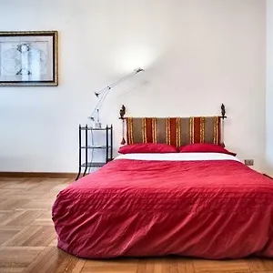 Piazza Duomo Apartment Milan